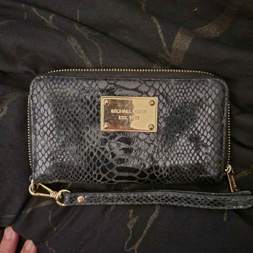 Michael Kors wallet